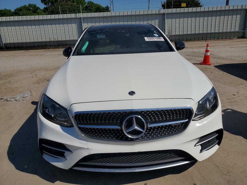 53261506 :رقم المزاد ، WDDZF6EB2JA402039 vin ، 2018 Mercedes-benz E مزاد بيع