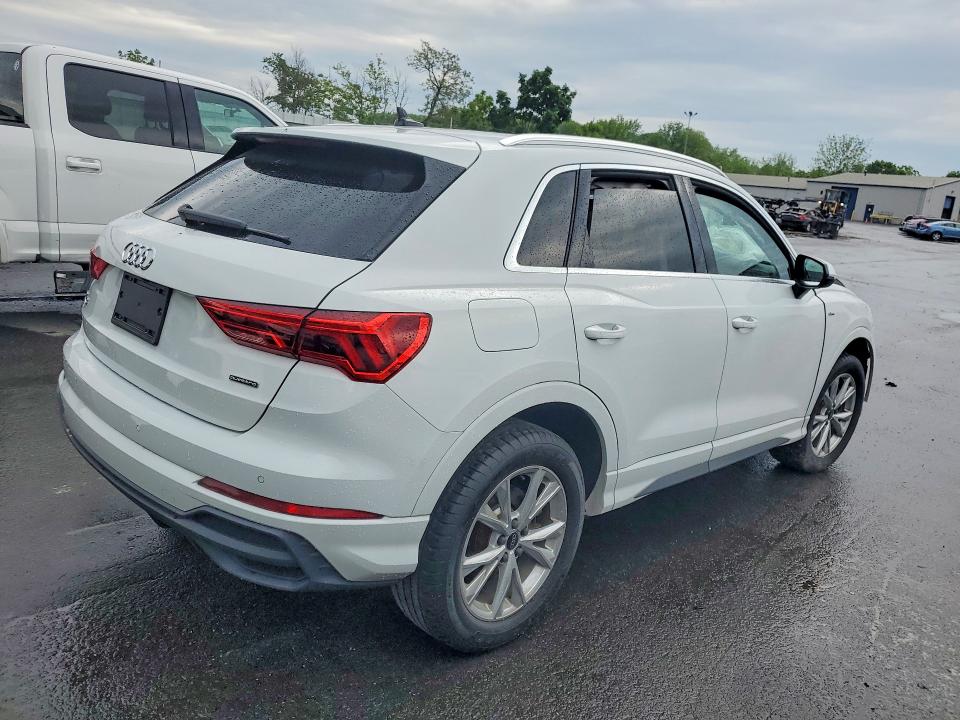53714536 :رقم المزاد ، WA1EECF36P1089677 vin ، 2023 Audi Q3 مزاد بيع