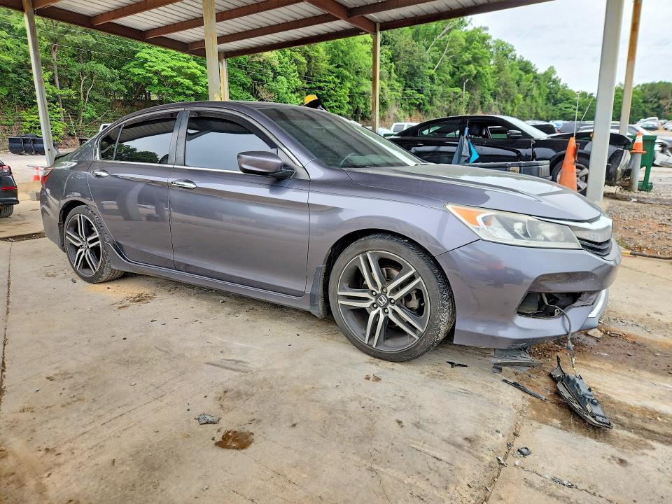 Продажа на аукционе авто 2017 Honda Accord, vin: 1HGCR2F5XHA143238, номер лота: 52752856