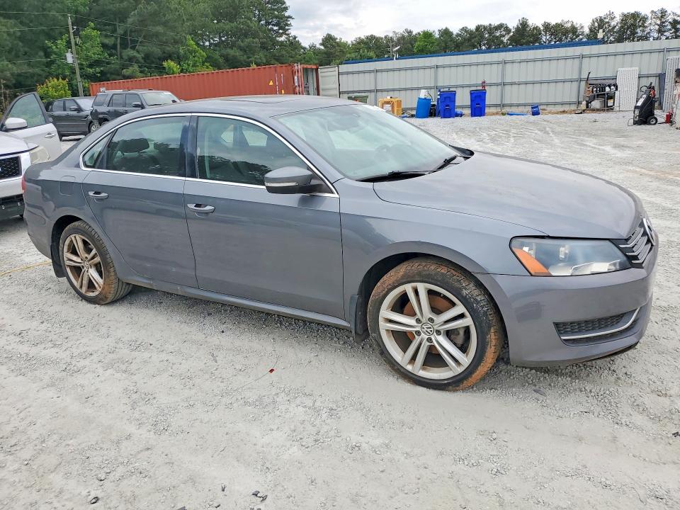 52215446 :رقم المزاد ، 1VWBN7A31EC091858 vin ، 2014 Volkswagen Passat مزاد بيع