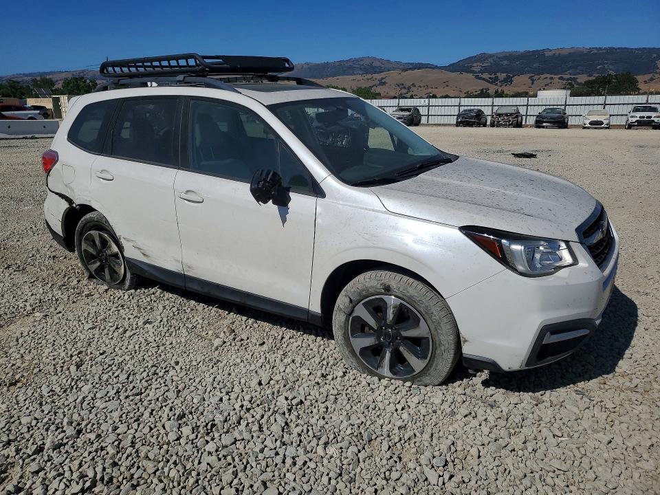 54180586 :رقم المزاد ، JF2SJAEC6JH429694 vin ، 2018 Subaru Forester مزاد بيع