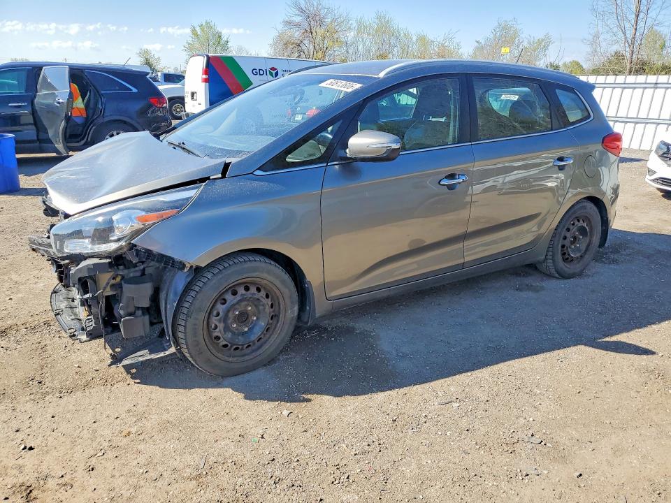 50813606 :رقم المزاد ، KNAHU8A33E7046187 vin ، 2014 Kia Rondo مزاد بيع