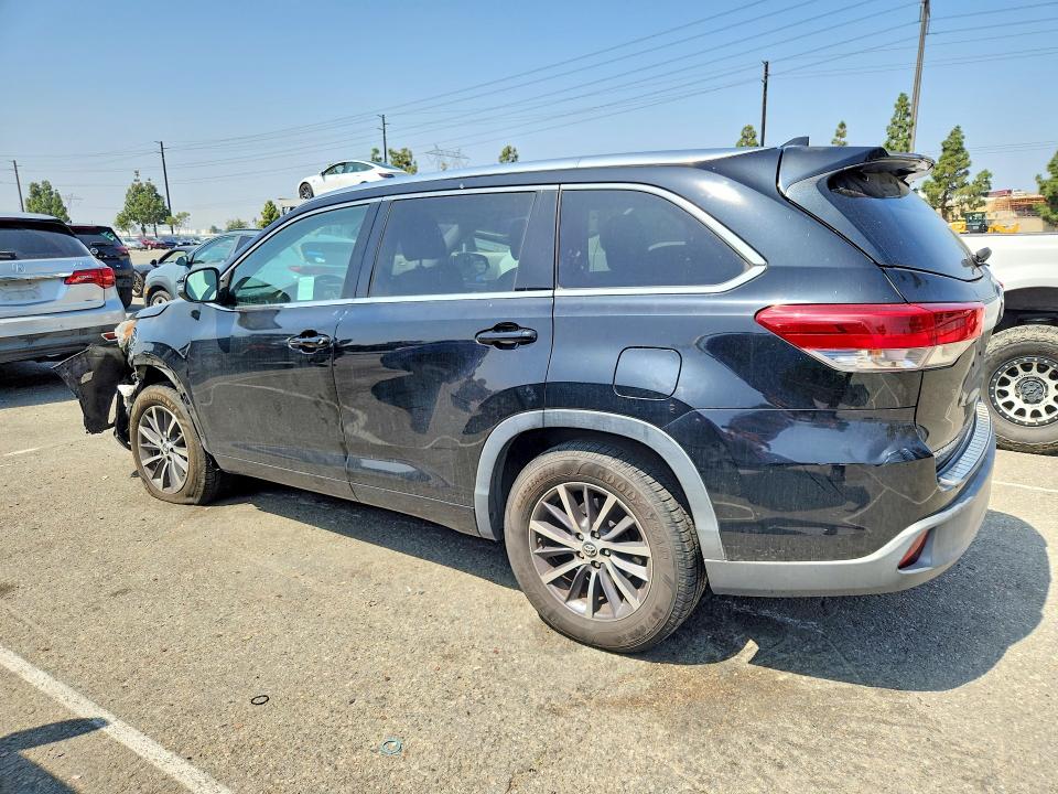 Aukcja sprzedaży 2017 Toyota Highlander, vin: 5TDKZRFH1HS525769, numer aukcji: 53232596