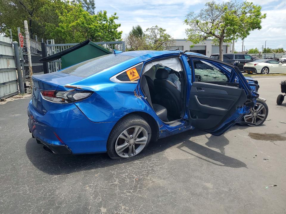 Продажа на аукционе авто 2018 Hyundai Sonata, vin: 5NPE34AF3JH631529, номер лота: 53059876