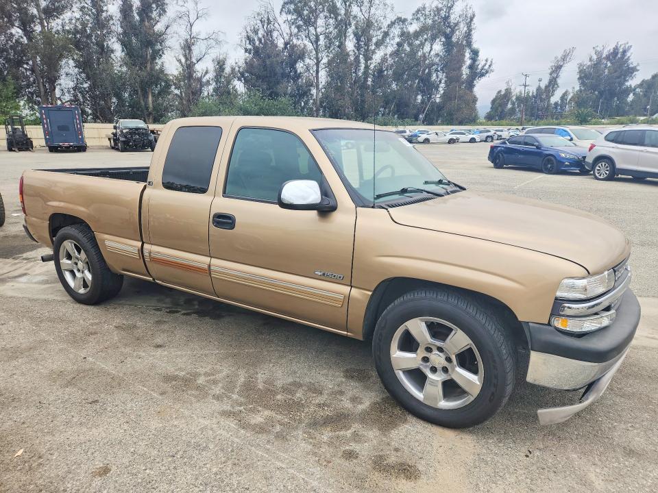 2001 Chevrolet Silverado მანქანა იყიდება აუქციონზე, vin: 2GCEC19V411239266, აუქციონის ნომერი: 53657766