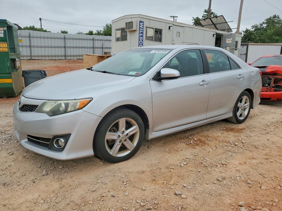 52582856 :رقم المزاد ، 4T1BF1FK5EU343839 vin ، 2014 Toyota Camry مزاد بيع
