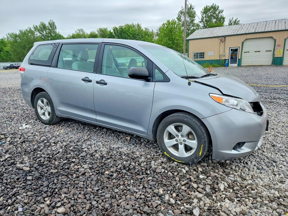 Aukcja sprzedaży 2011 Toyota Sienna, vin: 5TDKA3DC0BS003721, numer aukcji: 54809926
