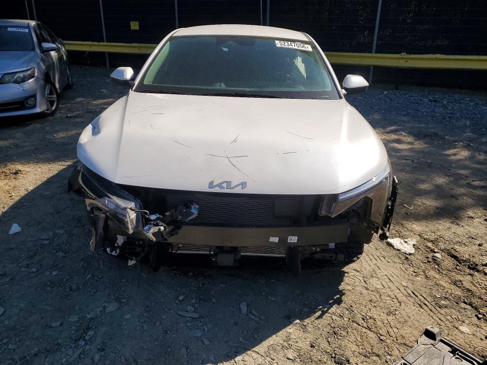2025 Kia K4 მანქანა იყიდება აუქციონზე, vin: 3KPFT4DE8SE090216, აუქციონის ნომერი: 52347056