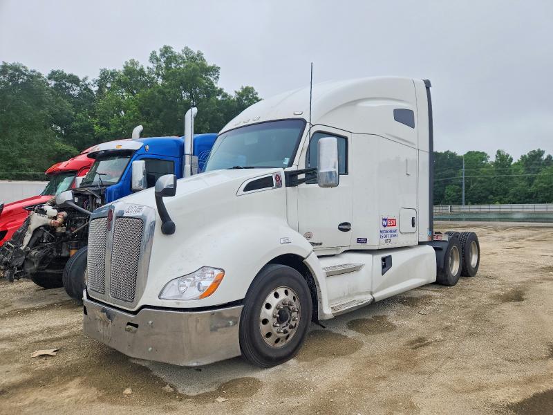 Продажа на аукционе авто 2020 Kenworth Construction, vin: 1XKYDP9X6LJ311144, номер лота: 52171356