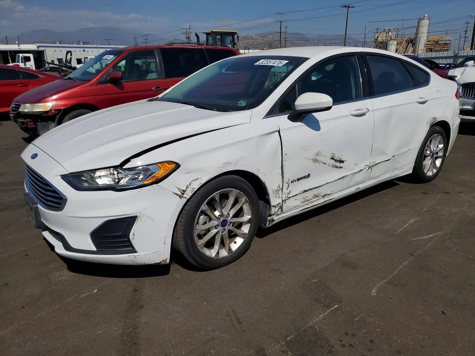 2019 Ford Fusion მანქანა იყიდება აუქციონზე, vin: 3FA6P0LU6KR261615, აუქციონის ნომერი: 52357476