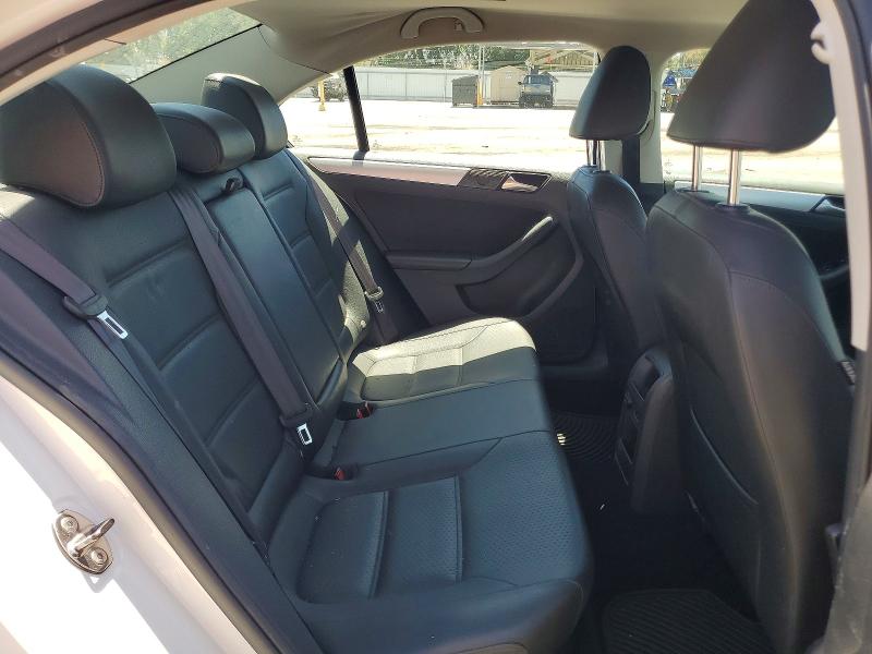 53122686 :رقم المزاد ، 3VWDP7AJ3DM409235 vin ، 2013 Volkswagen Jetta مزاد بيع
