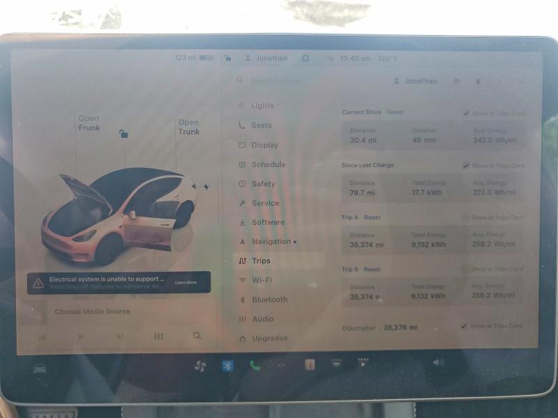 Продажа на аукционе авто 2024 Tesla Model Y, vin: 7SAYGDEE3RF200155, номер лота: 49213956