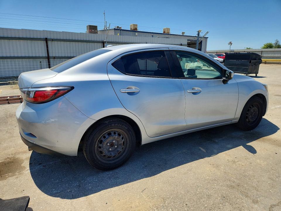 Продажа на аукционе авто 2019 Toyota Yaris, vin: 3MYDLBYV4KY519129, номер лота: 52205146
