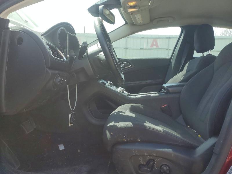 52050816 :رقم المزاد ، 1C3CCCAB8FN605003 vin ، 2015 Chrysler 200 مزاد بيع