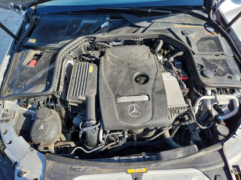 54088016 :رقم المزاد ، 55SWF4KB5FU033650 vin ، 2015 Mercedes-benz C مزاد بيع