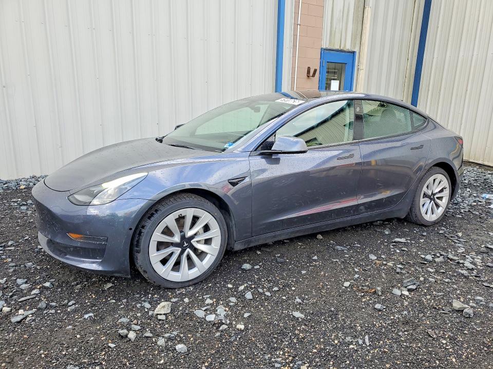 51918626 :رقم المزاد ، 5YJ3E1EA6NF370318 vin ، 2022 Tesla Model 3 مزاد بيع