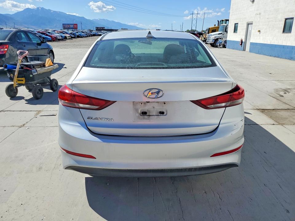 55110086 :رقم المزاد ، 5NPD84LF8JH300181 vin ، 2018 Hyundai Elantra مزاد بيع