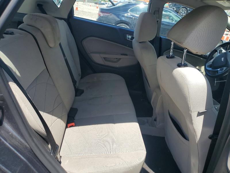 52645756 :رقم المزاد ، 3FADP4EJ4FM158150 vin ، 2015 Ford Fiesta مزاد بيع
