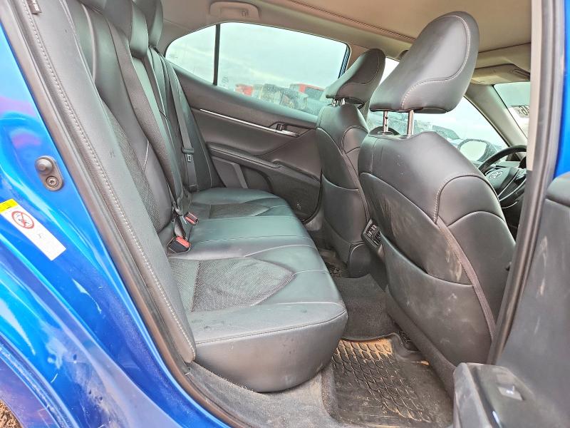 53590546 :رقم المزاد ، 4T1B61HK7KU220942 vin ، 2019 Toyota Camry مزاد بيع
