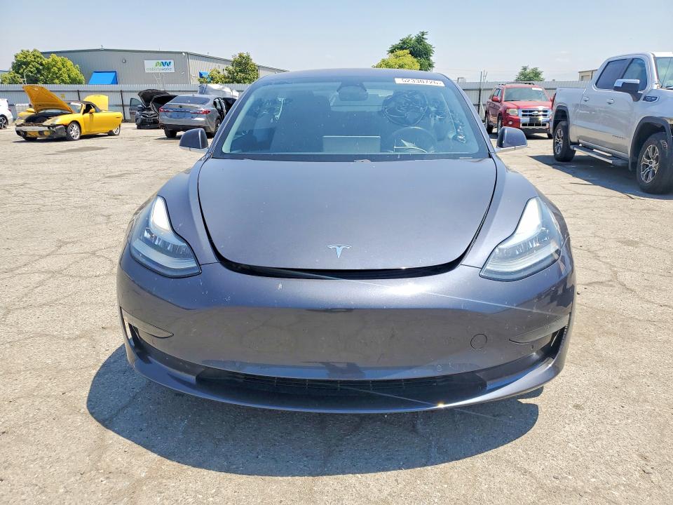 2018 Tesla Model 3 მანქანა იყიდება აუქციონზე, vin: 5YJ3E1EA8JF042375, აუქციონის ნომერი: 52330726