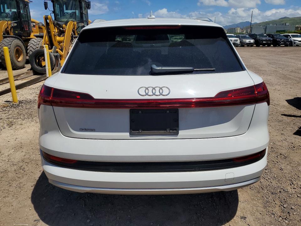 2019 Audi E-tron მანქანა იყიდება აუქციონზე, vin: WA1VAAGE2KB022741, აუქციონის ნომერი: 52565156