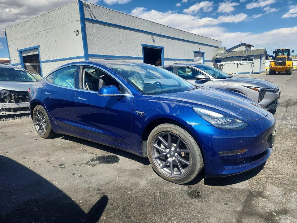 Продаж на аукціоні авто 2018 Tesla Model 3, vin: 5YJ3E1EA4JF046018, номер лоту: 52063786