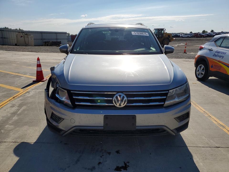 Продажа на аукционе авто 2020 Volkswagen Tiguan, vin: 3VV3B7AX0LM059399, номер лота: 51038876