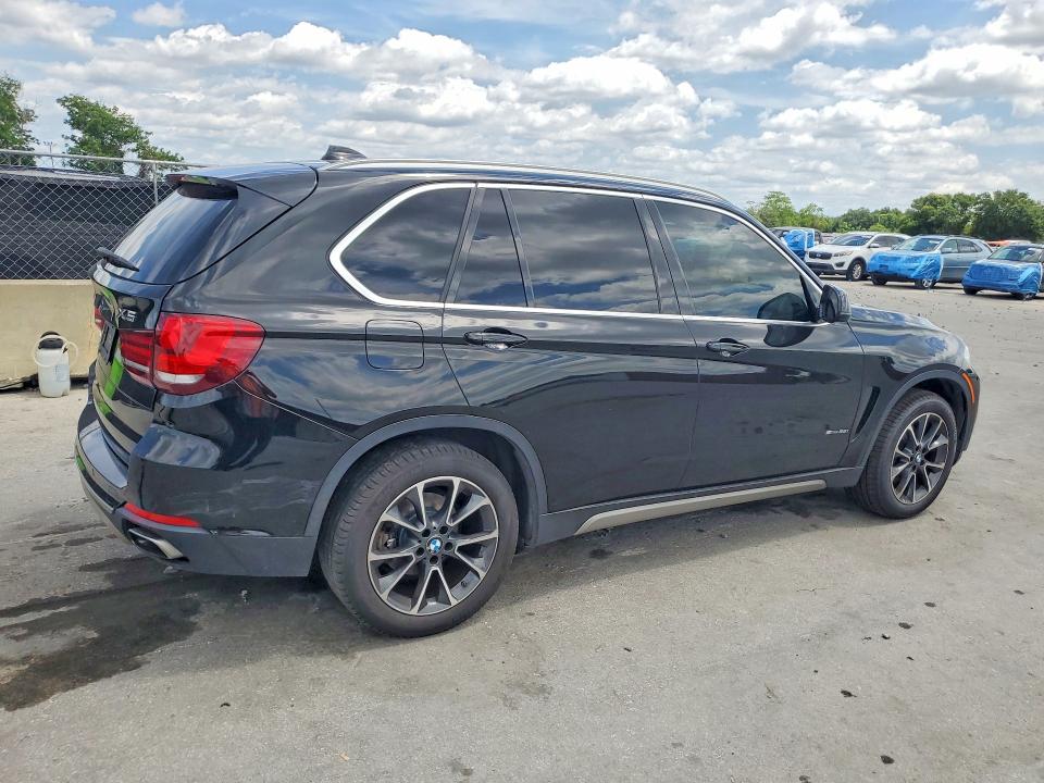 41630276 :رقم المزاد ، 5UXKR2C53J0Z17967 vin ، 2018 Bmw X5 مزاد بيع