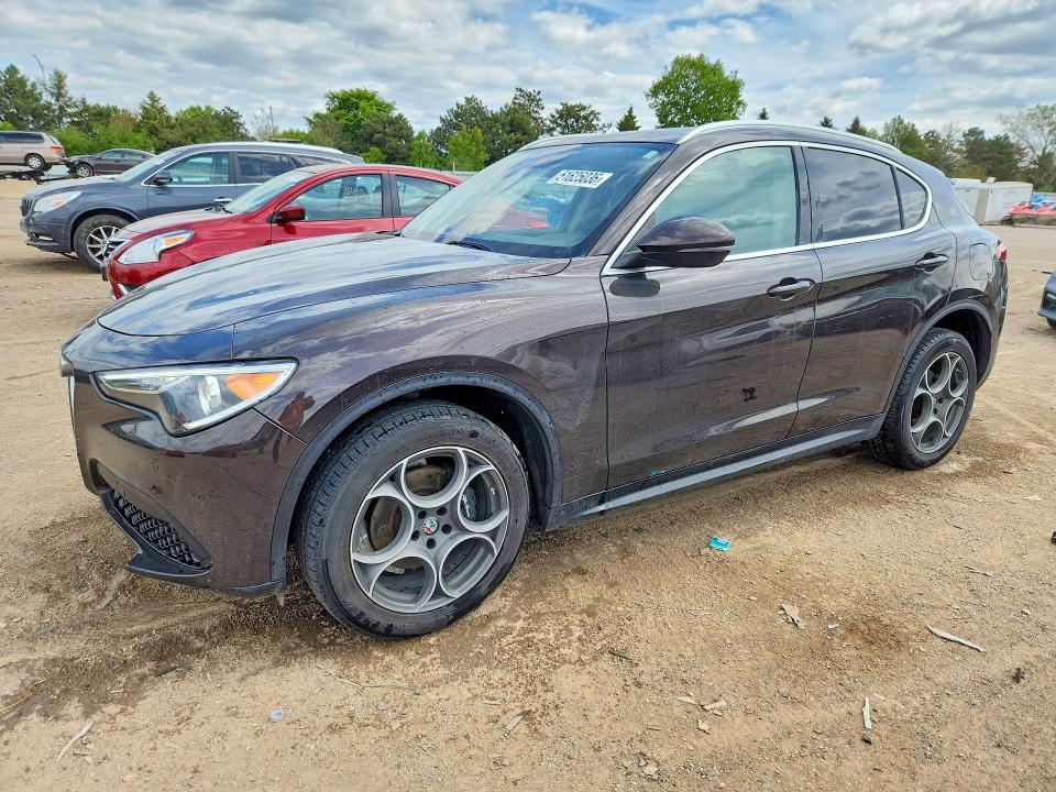 Продаж на аукціоні авто 2018 Alfa Romeo Stelvio, vin: ZASFAKAN0J7C05198, номер лоту: 51625036