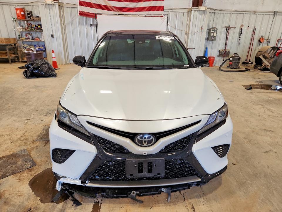 53293506 :رقم المزاد ، 4T1BZ1HK2KU021837 vin ، 2019 Toyota Camry مزاد بيع