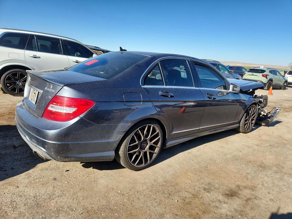 2013 Mercedes-benz C მანქანა იყიდება აუქციონზე, vin: WDDGF8AB1DR279381, აუქციონის ნომერი: 53278946