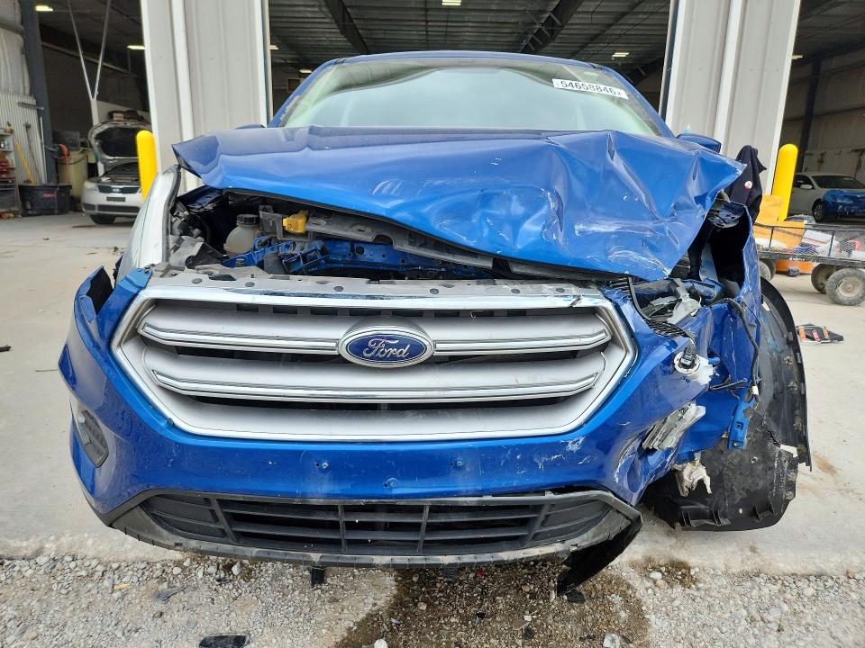 2017 Ford Escape მანქანა იყიდება აუქციონზე, vin: 1FMCU9GD0HUD65096, აუქციონის ნომერი: 54658846