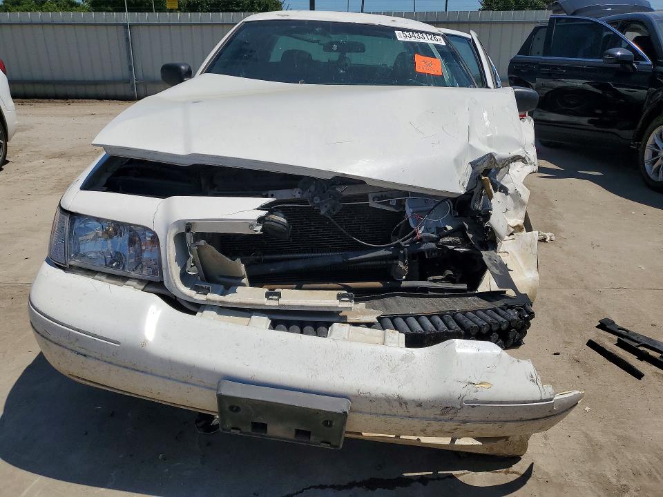 2008 Ford Crown Victoria მანქანა იყიდება აუქციონზე, vin: 2FAFP71V18X150260, აუქციონის ნომერი: 53433126