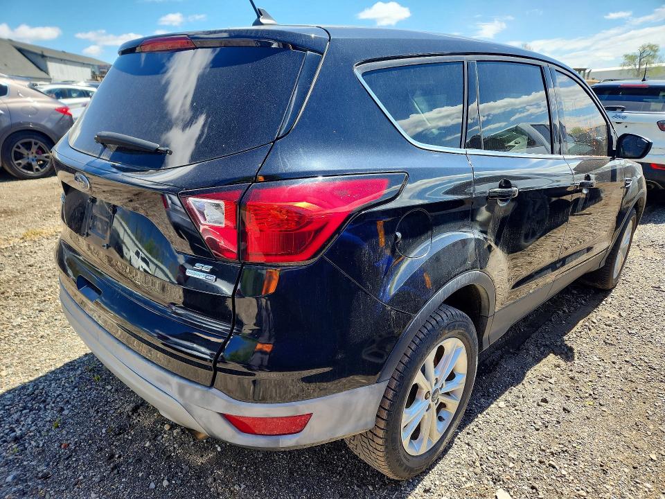 52691936 :رقم المزاد ، 1FMCU9GD0KUC36508 vin ، 2019 Ford Escape مزاد بيع