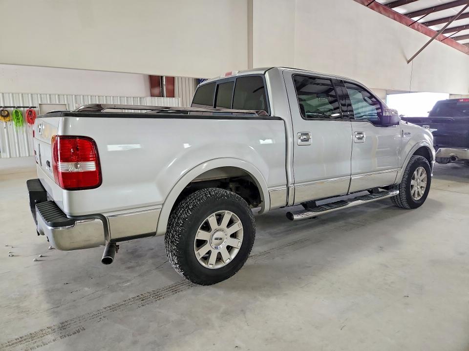 53882006 :رقم المزاد ، 5LTPW18586FJ06315 vin ، 2006 Lincoln Townhouse Mark Lt مزاد بيع