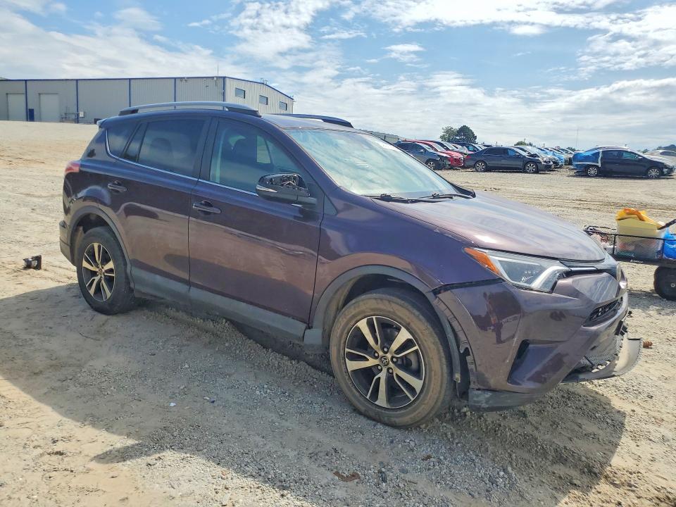 52877726 :رقم المزاد ، 2T3WFREV3JW468982 vin ، 2018 Toyota Rav4 مزاد بيع