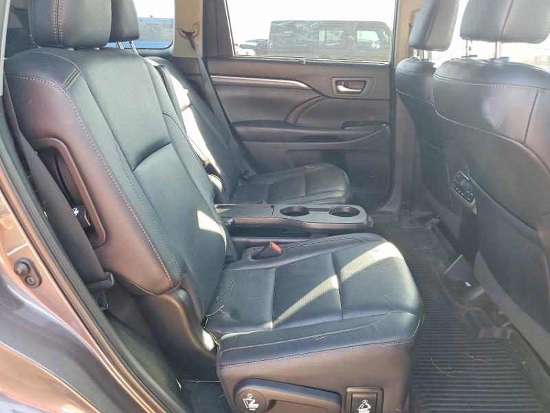 54099366 :رقم المزاد ، 5TDYZRFHXKS308884 vin ، 2019 Toyota Highlander مزاد بيع