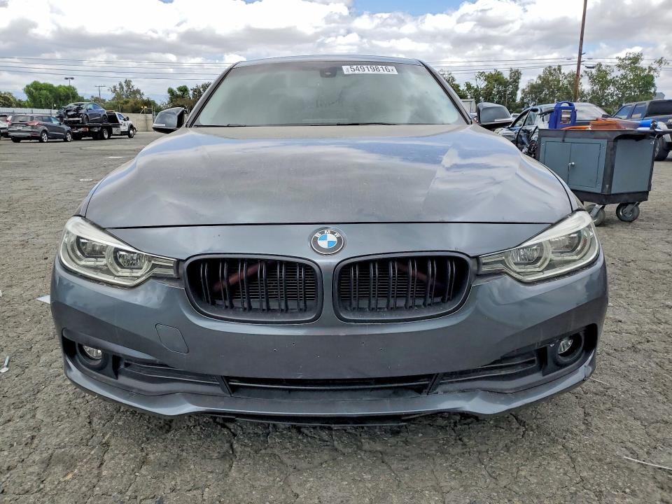 2018 Bmw 320 მანქანა იყიდება აუქციონზე, vin: WBA8E1G59JNU92847, აუქციონის ნომერი: 54919816