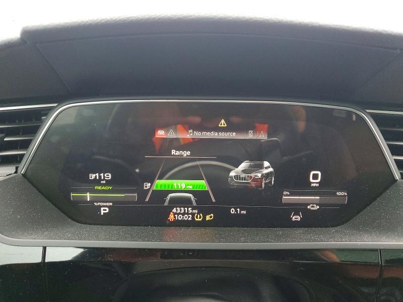 Продажа на аукционе авто 2021 Audi E-tron, vin: WA12AAGE7MB012261, номер лота: 54051036