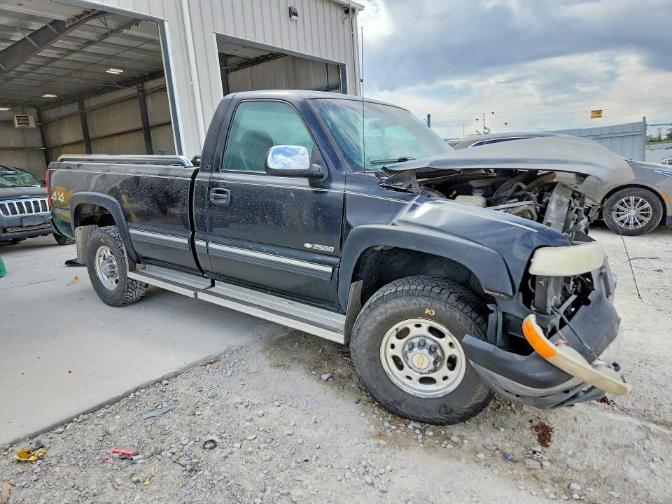 Продаж на аукціоні авто 2000 Chevrolet Silverado, vin: 1GCGK24U8YE356776, номер лоту: 52774356
