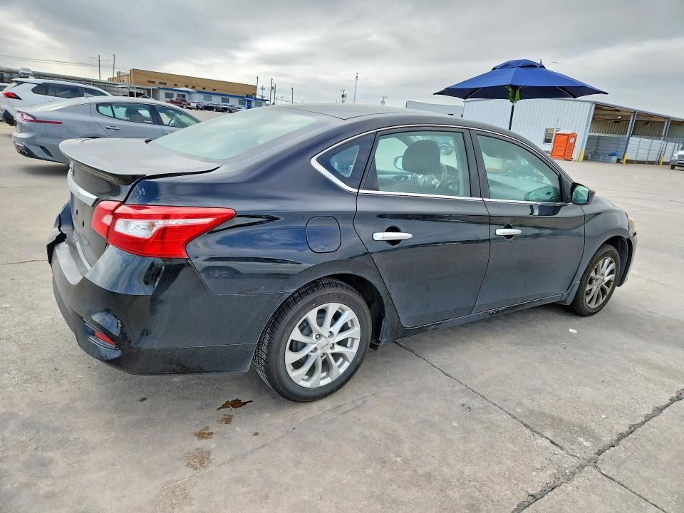 52395816 :رقم المزاد ، 3N1AB7AP3KY215712 vin ، 2019 Nissan Sentra مزاد بيع