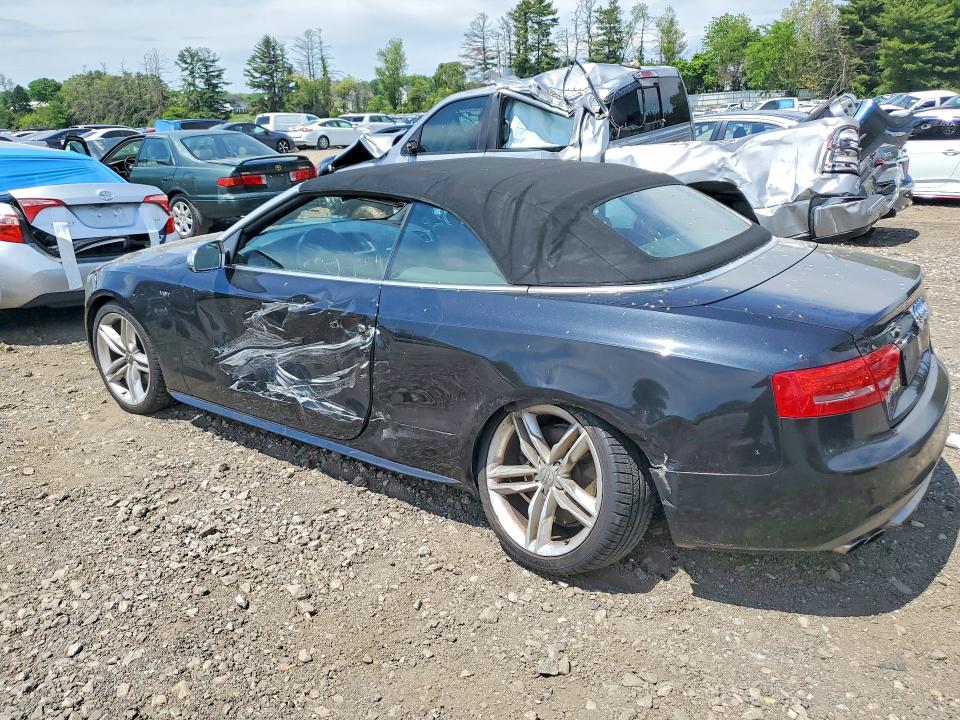 53078846 :رقم المزاد ، WAUCGAFH6BN015858 vin ، 2011 Audi S5 مزاد بيع