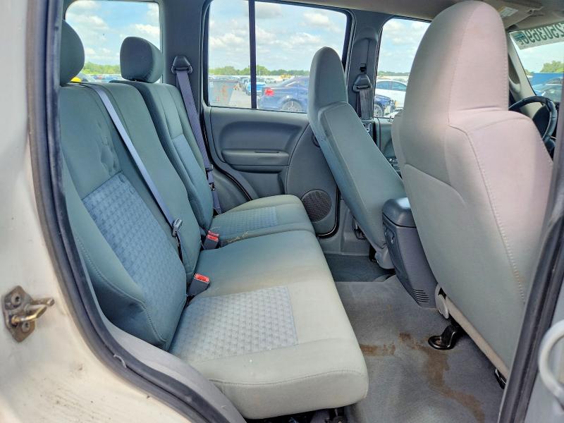 2005 Jeep Liberty მანქანა იყიდება აუქციონზე, vin: 1J4GK48K05W648362, აუქციონის ნომერი: 52503696