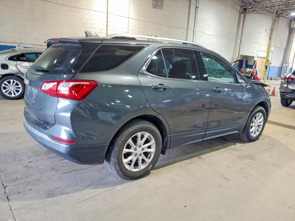 2018 Chevrolet Equinox მანქანა იყიდება აუქციონზე, vin: 2GNAXJEV7J6334908, აუქციონის ნომერი: 51786216