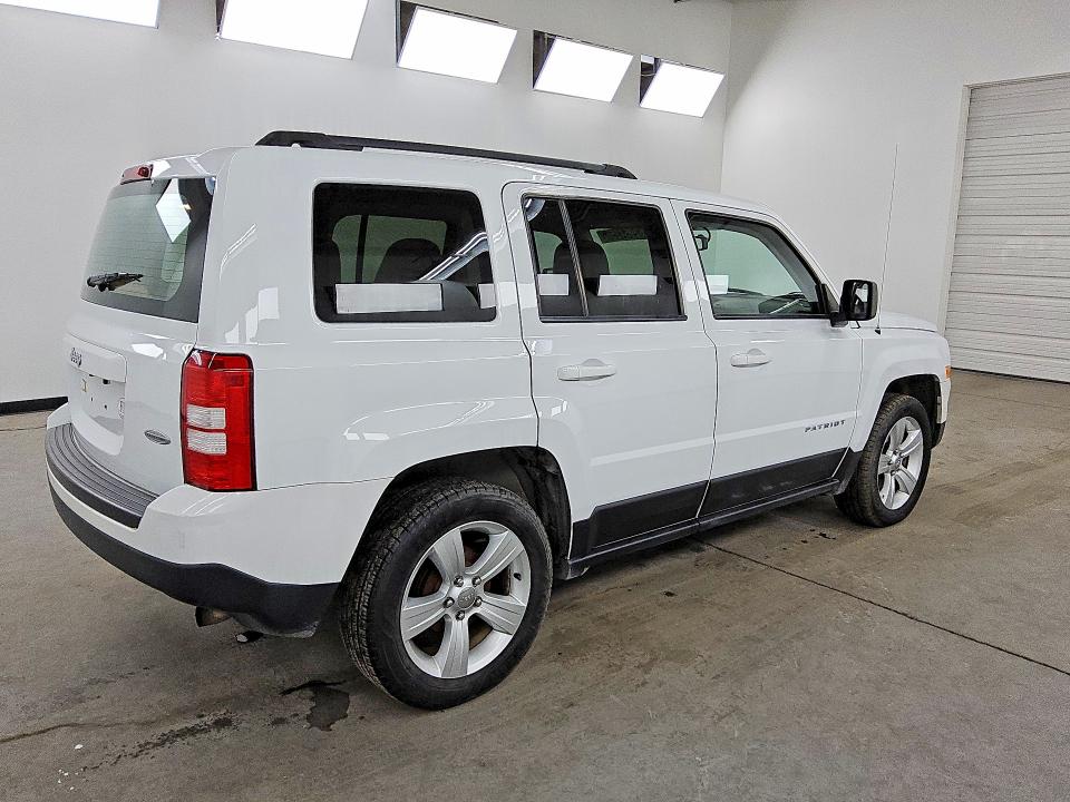 2015 Jeep Patriot მანქანა იყიდება აუქციონზე, vin: 1C4NJPFBXFD185681, აუქციონის ნომერი: 52954256