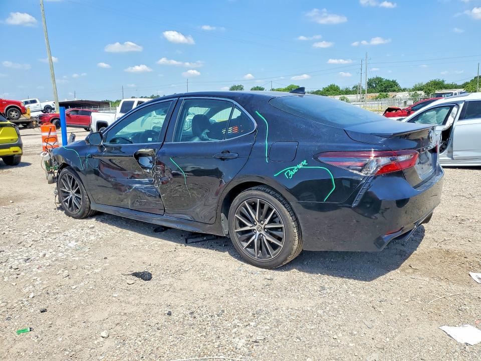 Продаж на аукціоні авто 2022 Toyota Camry, vin: 4T1G11AK2NU625304, номер лоту: 53390546