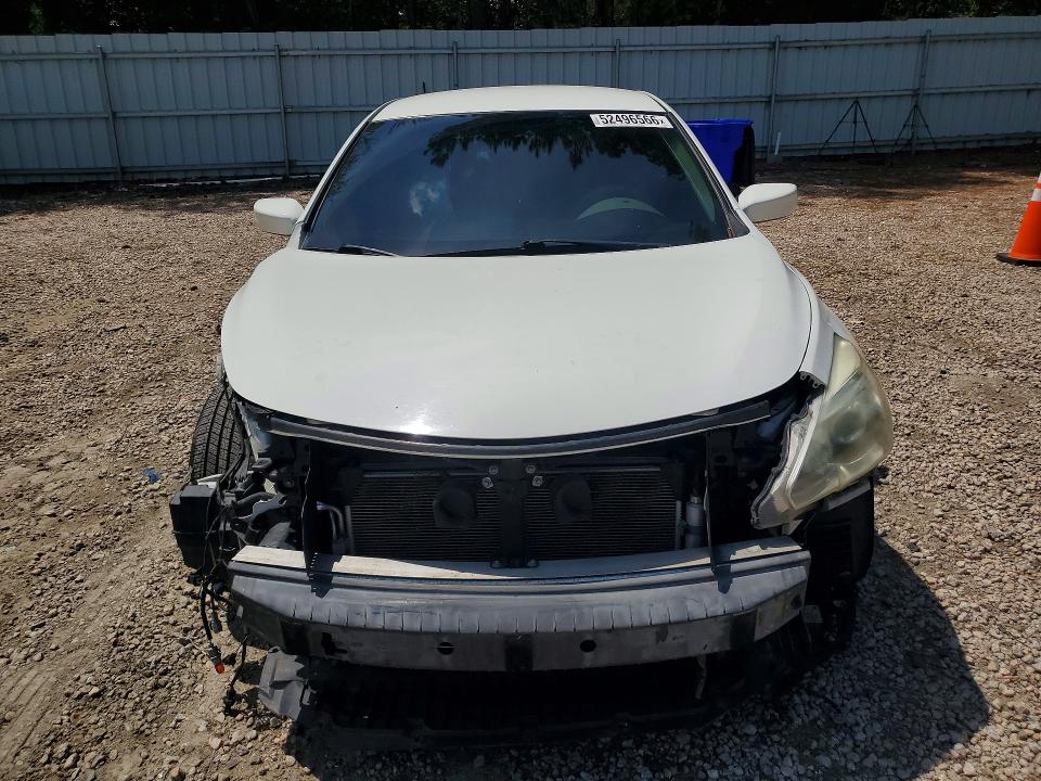 2015 Nissan Altima მანქანა იყიდება აუქციონზე, vin: 1N4AL3AP6FN393528, აუქციონის ნომერი: 52496566