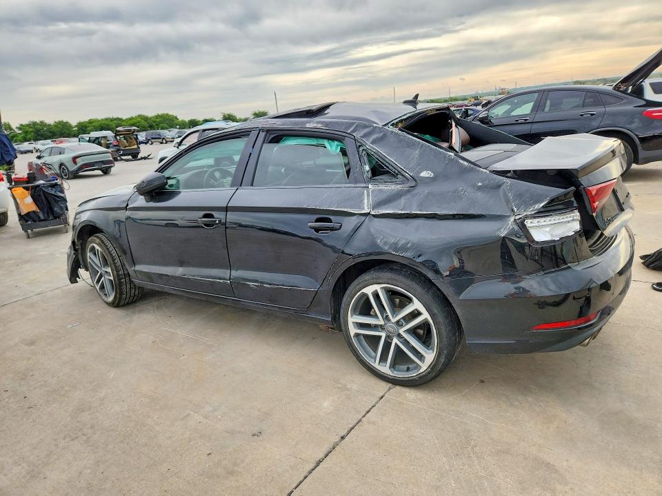 53622356 :رقم المزاد ، WAUAUGFF8LA105569 vin ، 2020 Audi A3 مزاد بيع