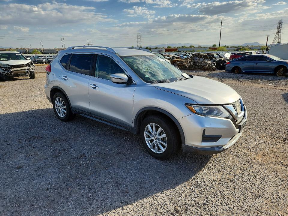 Продажа на аукционе авто 2017 Nissan Rogue, vin: KNMAT2MT8HP586042, номер лота: 53407376
