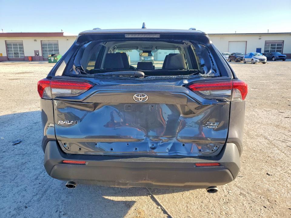 Продажа на аукционе авто 2022 Toyota Rav4, vin: 2T3P1RFV0NW255589, номер лота: 51655526
